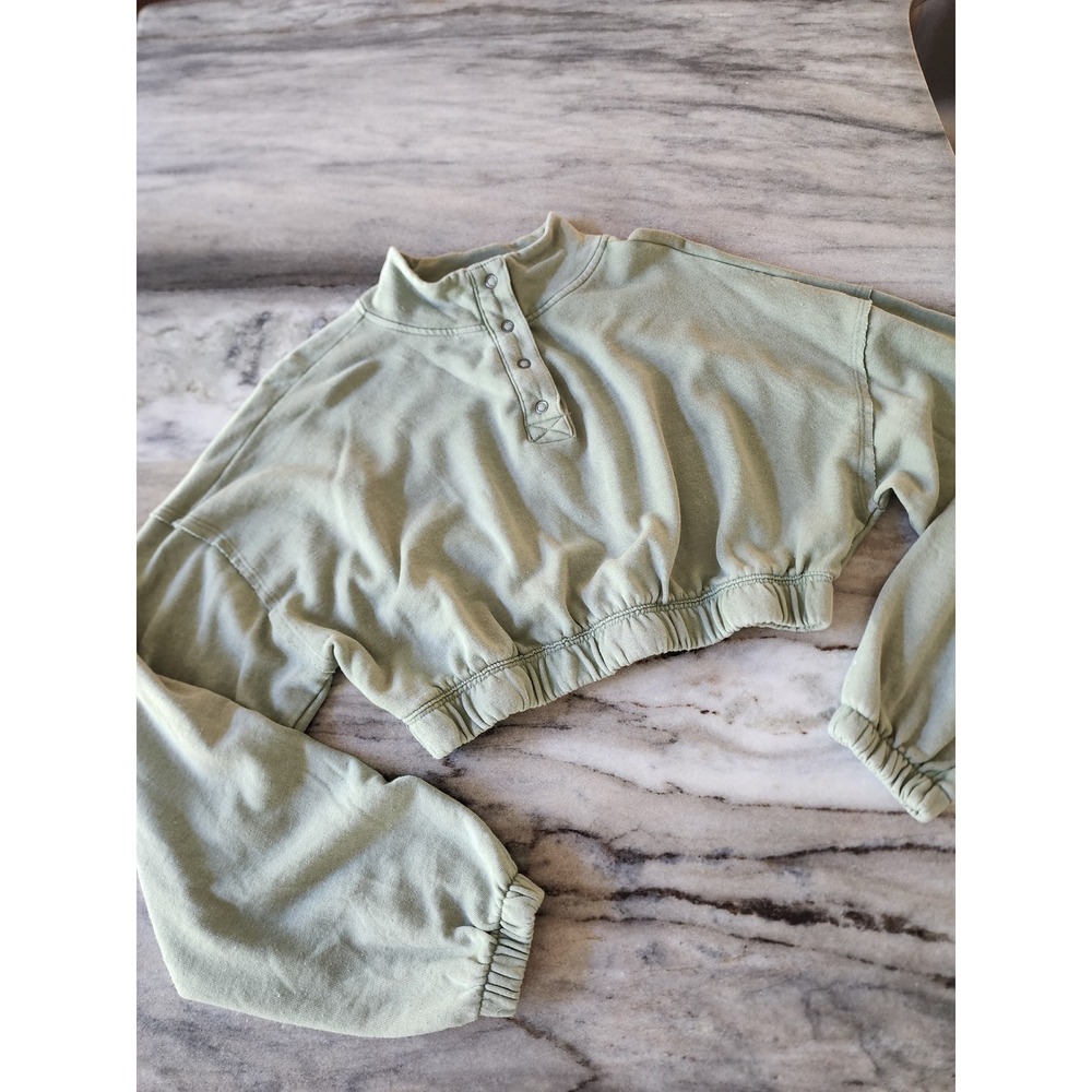 Aeropostale Womens Sage Green Cropped Mock Neck Quarter Snap Sweatshirt Size M